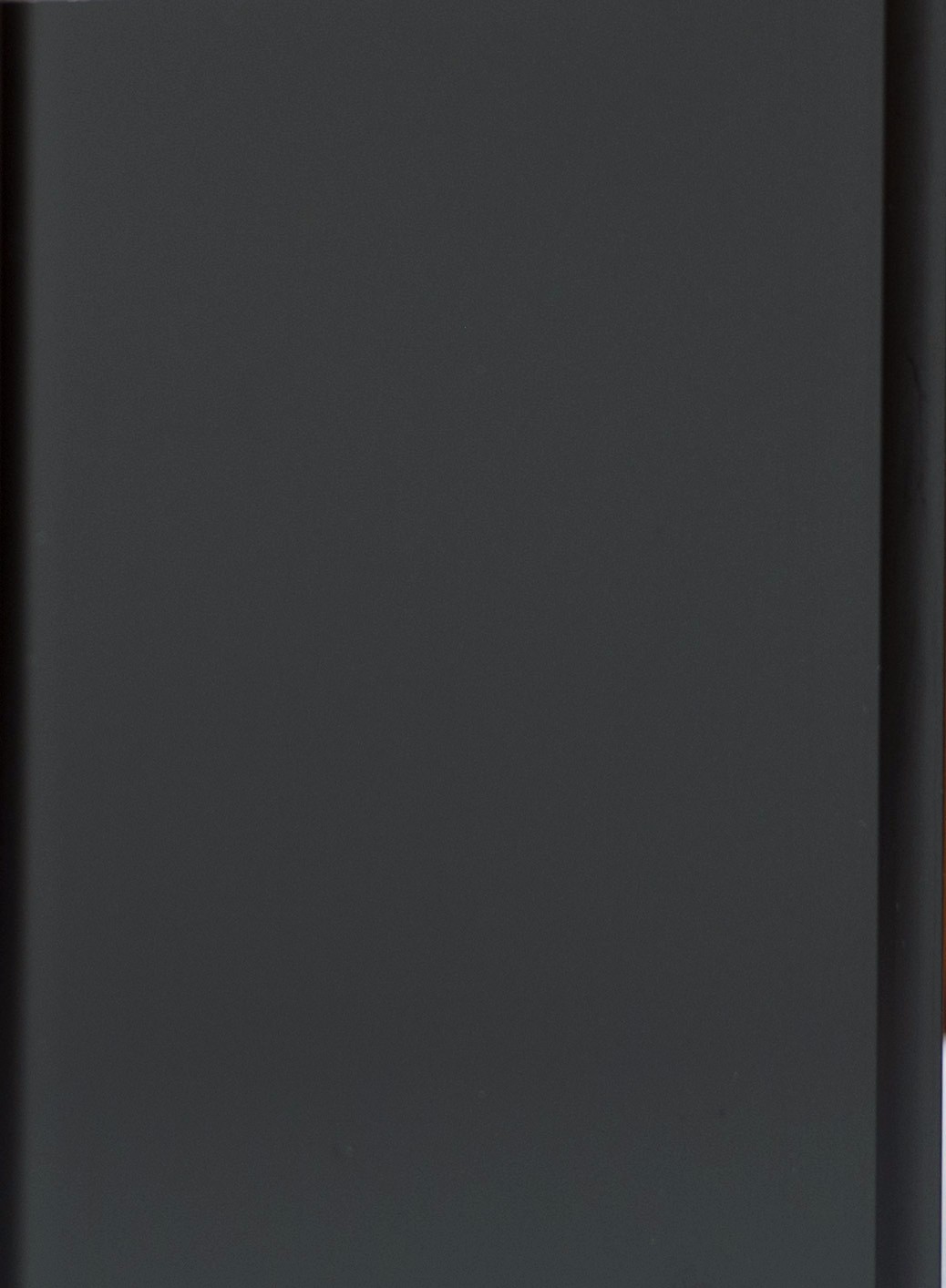 Matt black sands